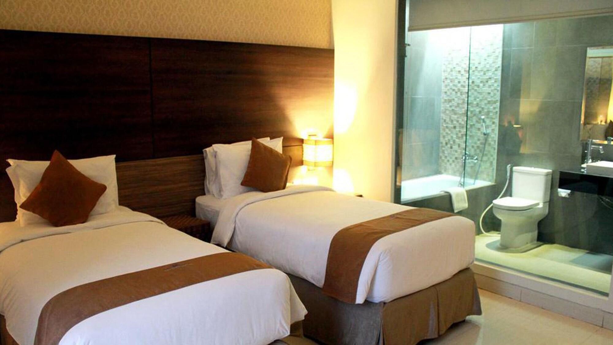 Crystal Lotus Hotel Yogyakarta Melati Kültér fotó