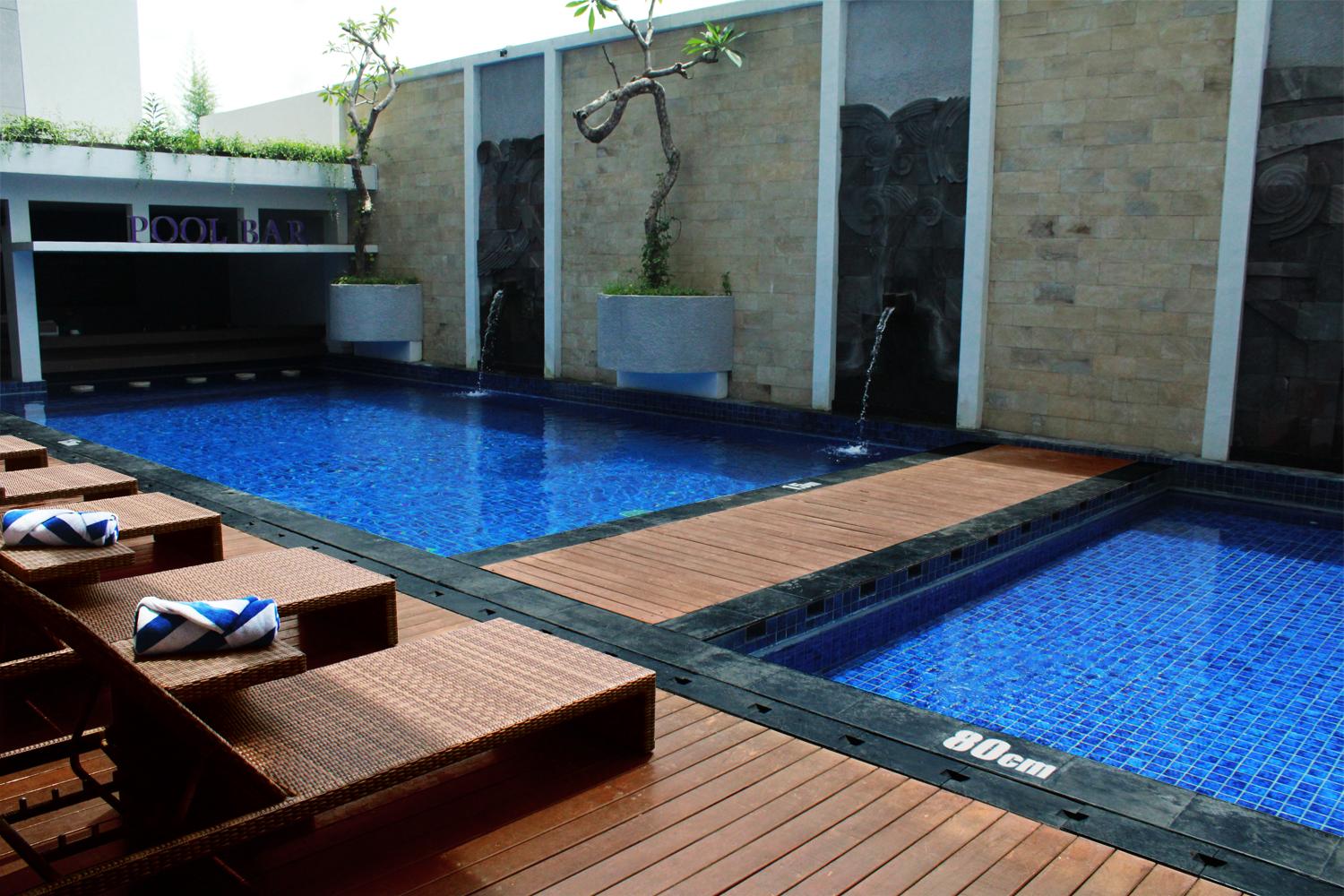 Crystal Lotus Hotel Yogyakarta Melati Kültér fotó