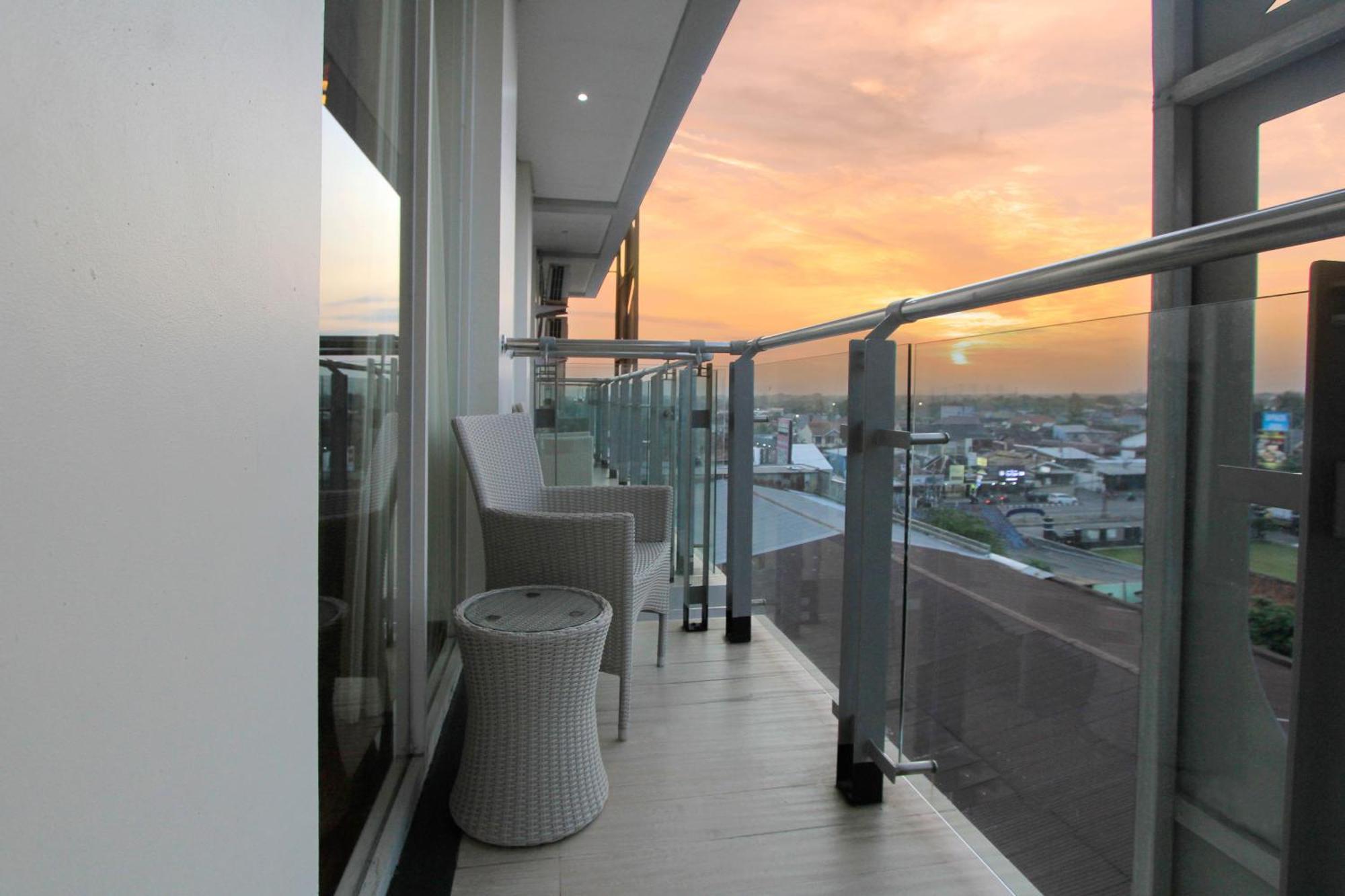Crystal Lotus Hotel Yogyakarta Melati Kültér fotó