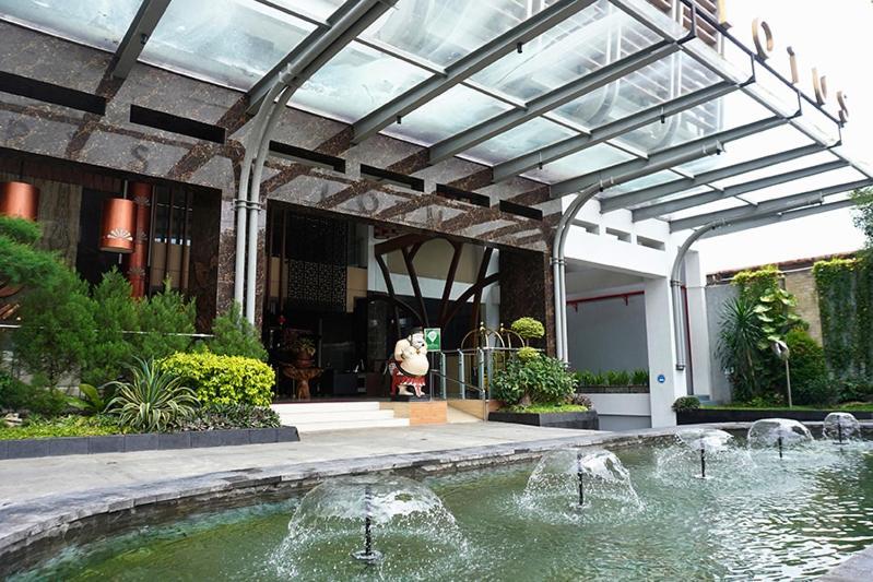 Crystal Lotus Hotel Yogyakarta Melati Kültér fotó