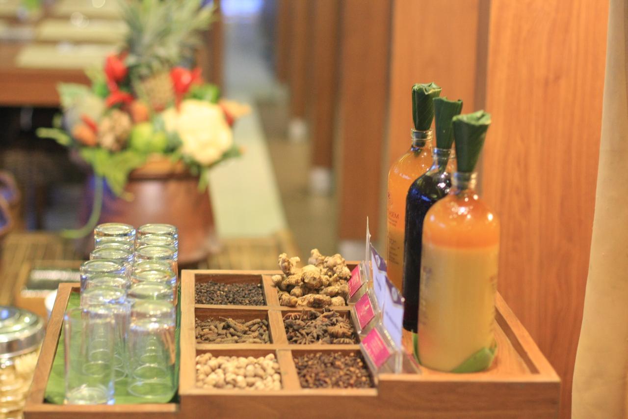 Crystal Lotus Hotel Yogyakarta Melati Kültér fotó